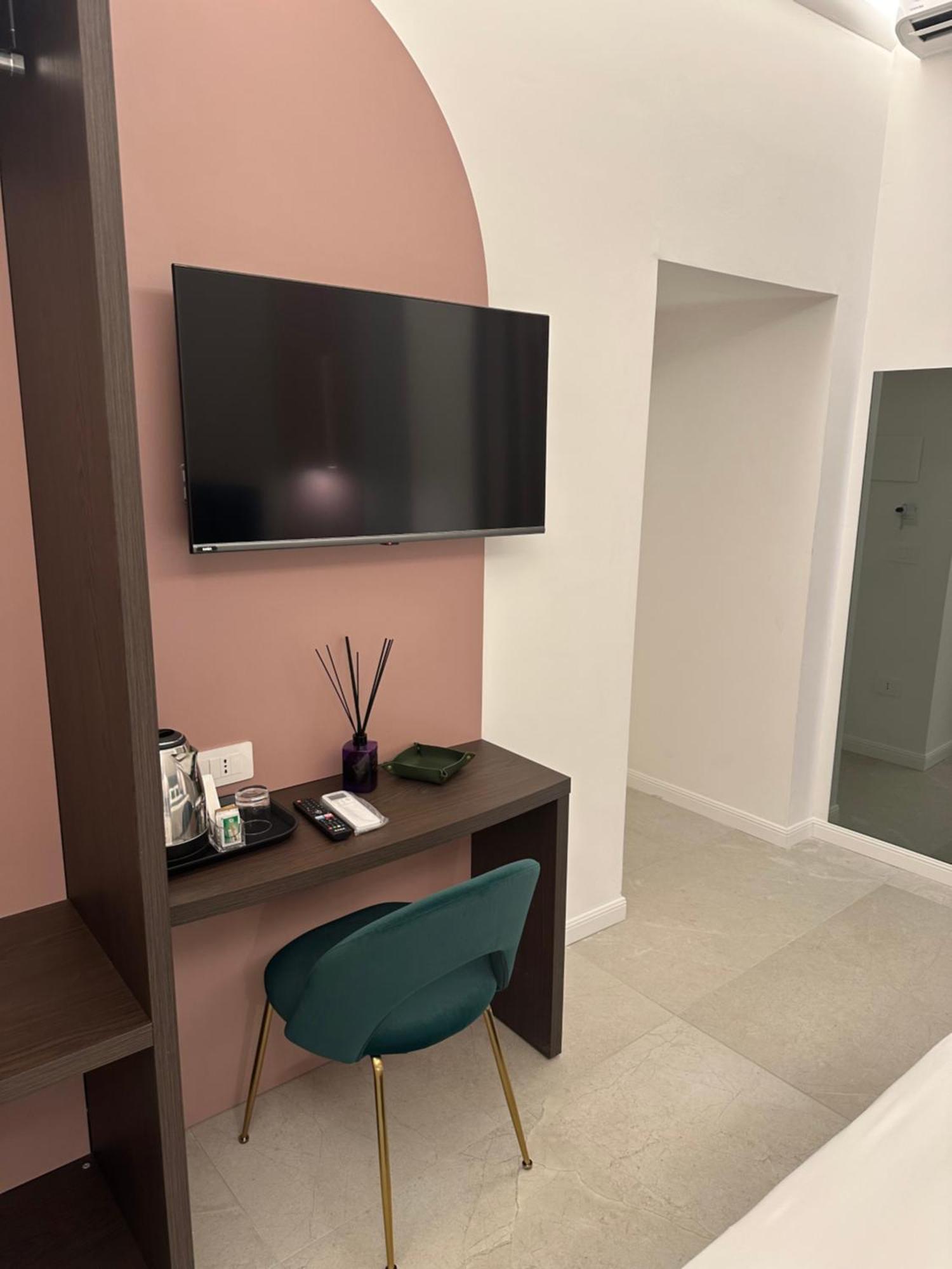 Hotiday Room Collection - Napoli Museo Suite Exterior photo